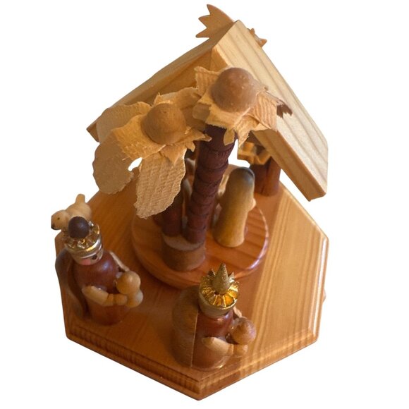 Handcrafted Wooden Nativity Scene Music Box  Palm Trees & Figures Silent Night - Picture 4 of 7